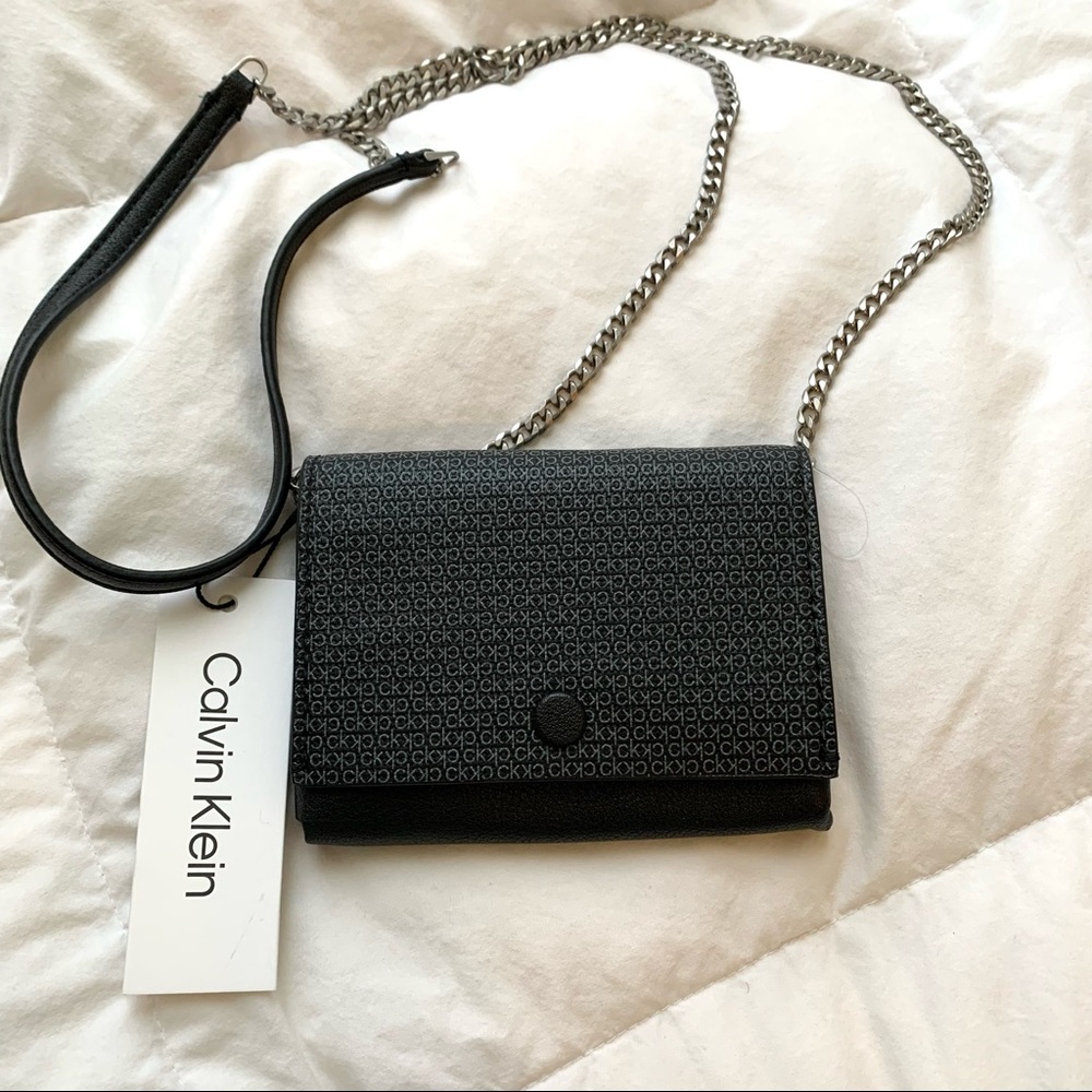 Calvin Klein Wallet Mini Crossbody: NEW